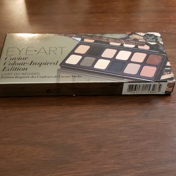 Laura Mercier Eyeshadow and lipstick bundle. - Picture 2 of 11